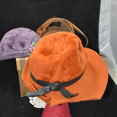 Lot of 3 Vintage Ladies Hats with Joseph Ney's Box