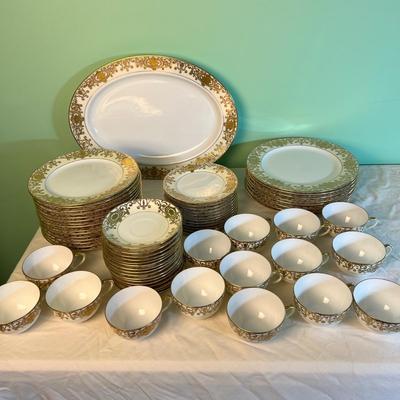 Vintage Noritake Dinner Set No. 175 "Christmas Ball"