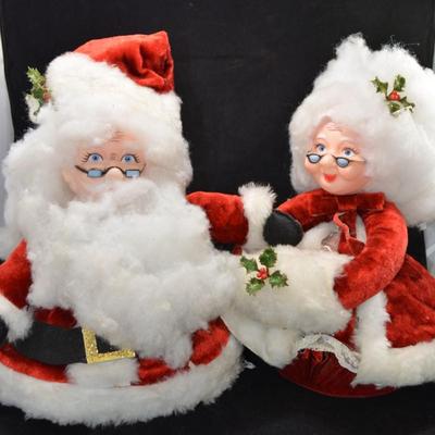 Hand Made Newspaper Santa Claus & Mrs. Claus 16