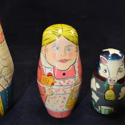 Set of 5 Farmer & Wife Nesting Dolls