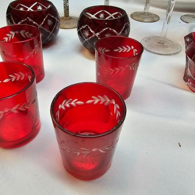 Red & Green Candleholders  (S1-JS)