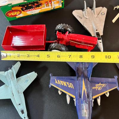 Vintage Metal (+ 2 Plastic) Scale Toy Lot