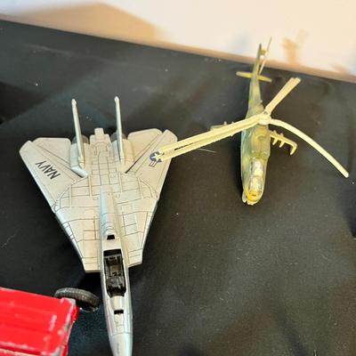 Vintage Metal (+ 2 Plastic) Scale Toy Lot