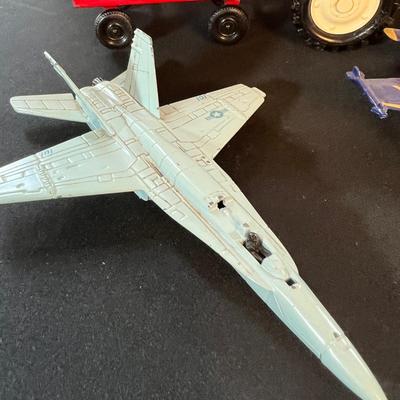 Vintage Metal (+ 2 Plastic) Scale Toy Lot