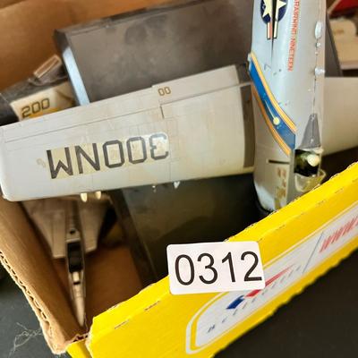 Vintage Metal (+ 2 Plastic) Scale Toy Lot