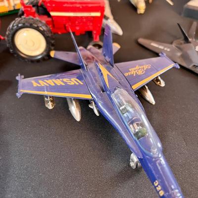 Vintage Metal (+ 2 Plastic) Scale Toy Lot
