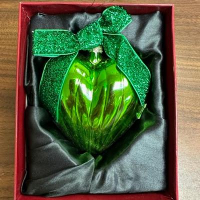 Glass Green Heart ornament