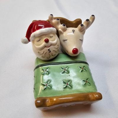 Christmas Cookie Jars & Salt/Pepper Sets (S1-JS)