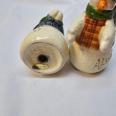 Christmas Cookie Jars & Salt/Pepper Sets (S1-JS)