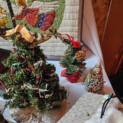 Christmas Home Decor & More  (S1-JS)