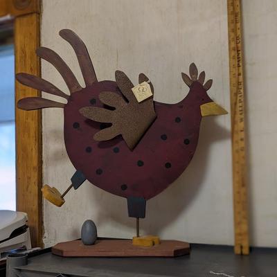 Cute Wooden and Metal Rooster Decor
