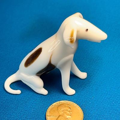 BLOWN WHITE GLASS DOG FIGURINE