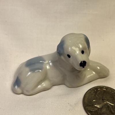 PORCELAIN RECLINING RETRIEVER DOG FIGURINE