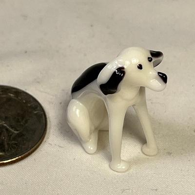 LITTLE BLOWN GLASS DOG FIGURINE