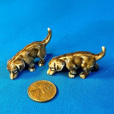 PAIR OF CERAMIC SNIFFING DOGS FIGURINES  MADE IN GERMANY