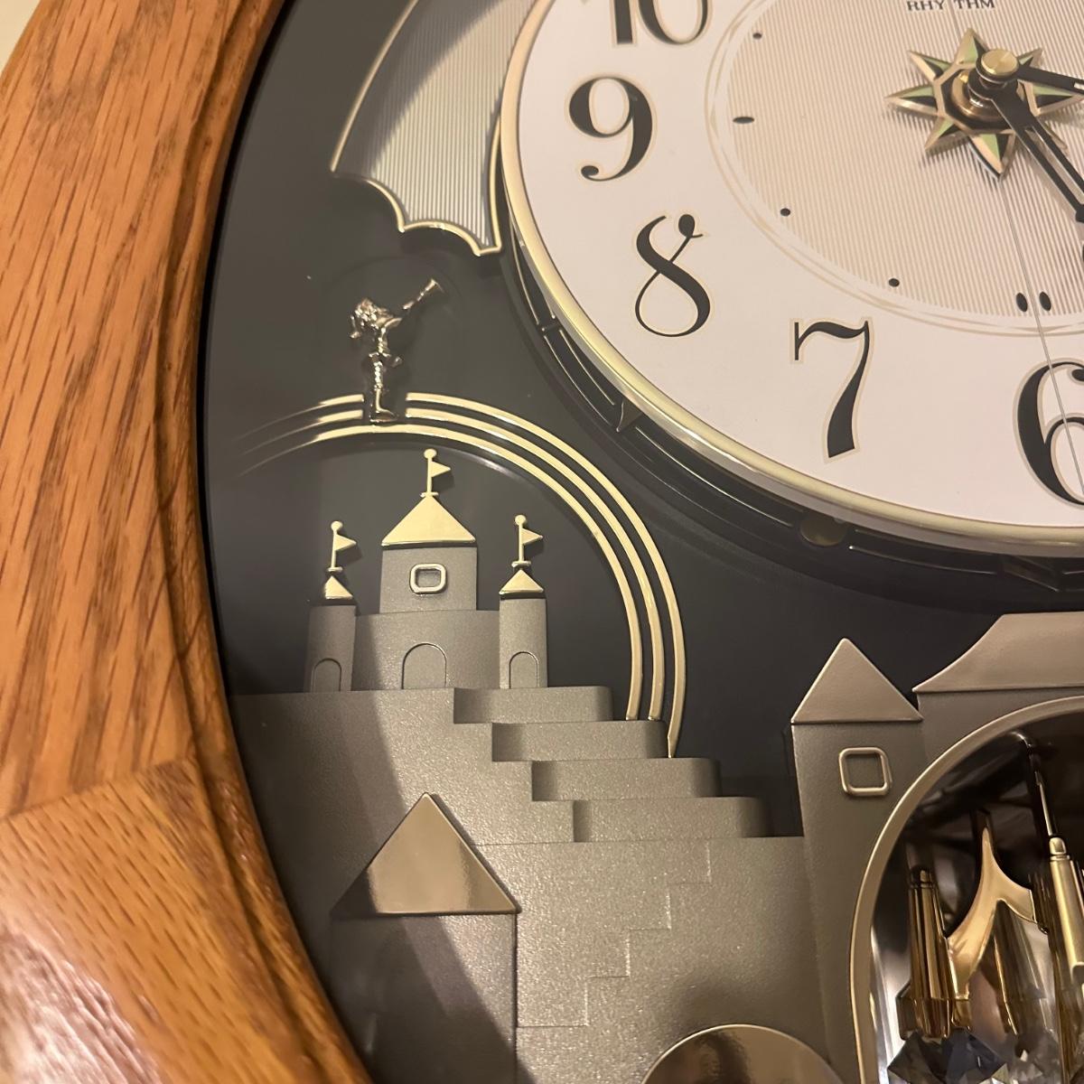 LOT 74N Small World Rhythm Joyful Timecracker Oak Musical Clock