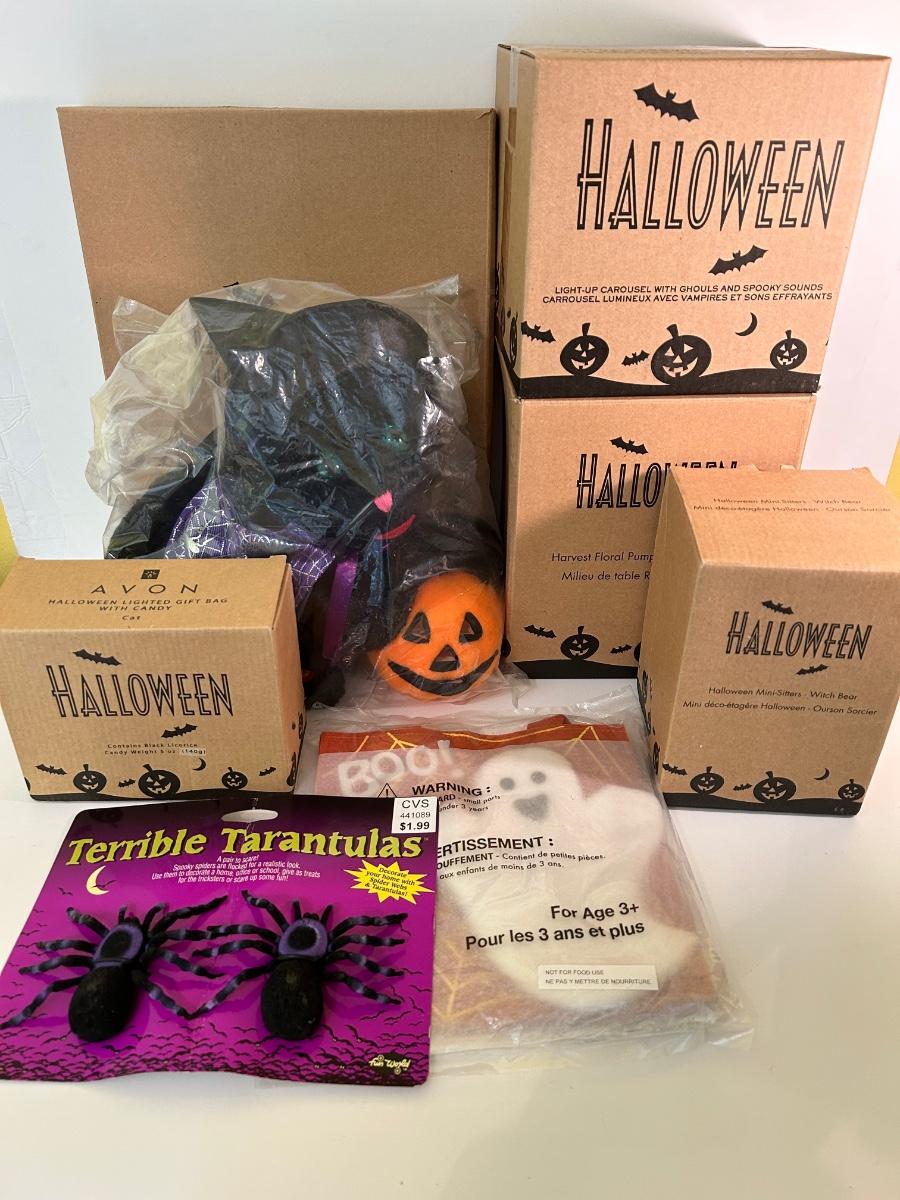LOT 94U Vintage Avon Halloween Decorations