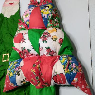 Vintage quilted Christmas tree with felt Santa card holder tree