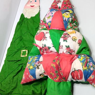 Vintage quilted Christmas tree with felt Santa card holder tree