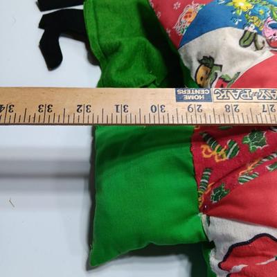 Vintage quilted Christmas tree with felt Santa card holder tree