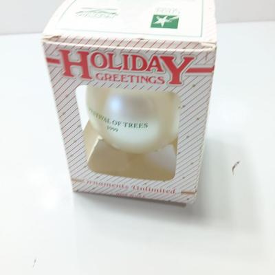 Holiday Greetings two matching festival of Trees ornaments 1999