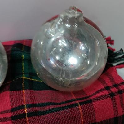 4 larger vintage jewel brite plastic ornaments