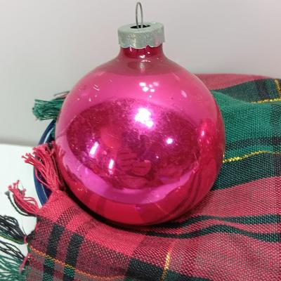Six vintage hot pink glass Christmas Ornaments - Shiny Brite - Made in USA
