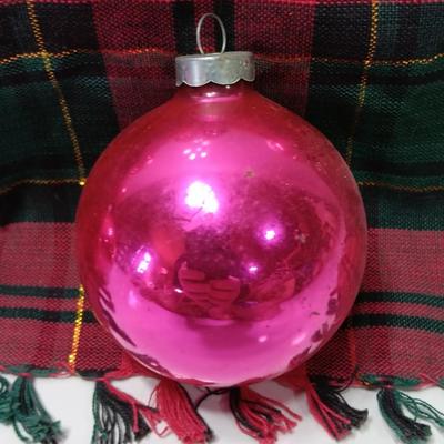 Six vintage hot pink glass Christmas Ornaments - Shiny Brite - Made in USA