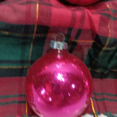 Six vintage hot pink glass Christmas Ornaments - Shiny Brite - Made in USA