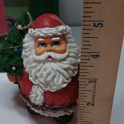 New Trim a home potpourri candle garden and Santa with inside display