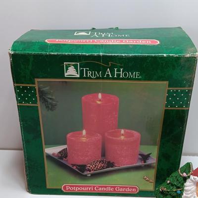 New Trim a home potpourri candle garden and Santa with inside display