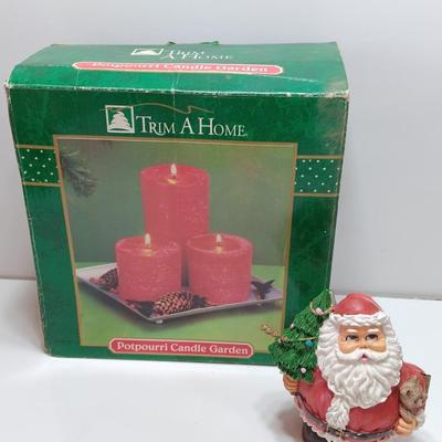 New Trim a home potpourri candle garden and Santa with inside display