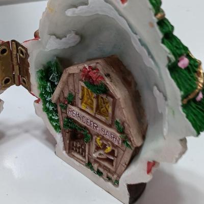 New Trim a home potpourri candle garden and Santa with inside display