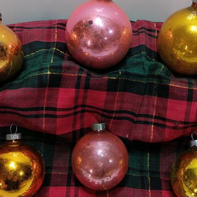 Pink and gold  Glass ornaments - Shiny Brite - Made in USA