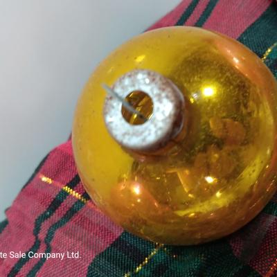 Pink and gold  Glass ornaments - Shiny Brite - Made in USA
