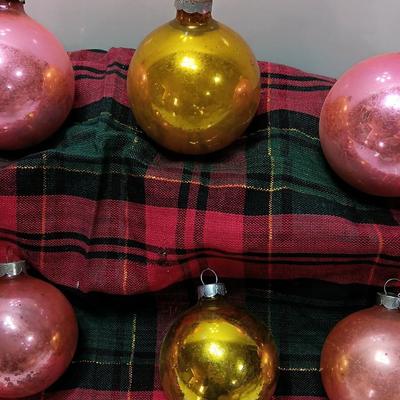 Pink and gold  Glass ornaments - Shiny Brite - Made in USA