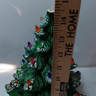 Working Atlantic Mold Ceramic tree with light up base 14"