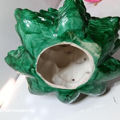 Working Atlantic Mold Ceramic tree with light up base 14"