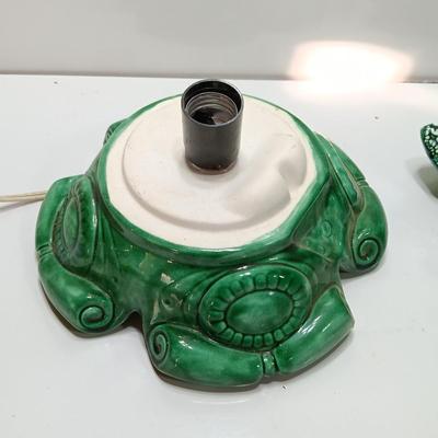 Working Atlantic Mold Ceramic tree with light up base 14"