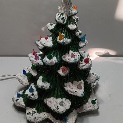 Working Vintage flocked 1966 ceramic tree 11"