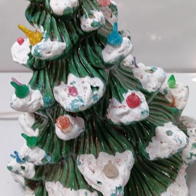 Working Vintage flocked 1966 ceramic tree 11"