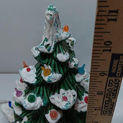 Working Vintage flocked 1966 ceramic tree 11"
