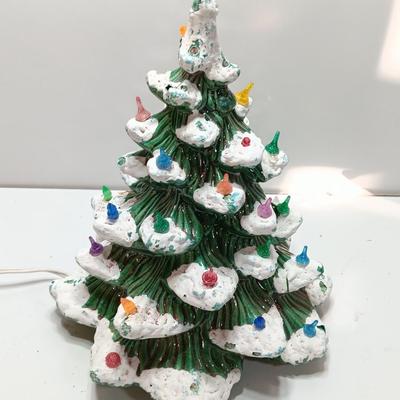 Working Vintage flocked 1966 ceramic tree 11"