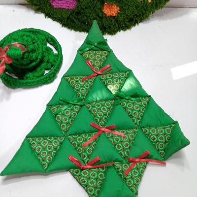 Vintage hook rug wreath and quilt tree decorations with macramÃ© bell
