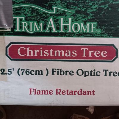 Working Trim a Home 2.5 foot Fiber optic Christmas tree with rotating movement