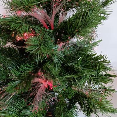 Working Trim a Home 2.5 foot Fiber optic Christmas tree with rotating movement