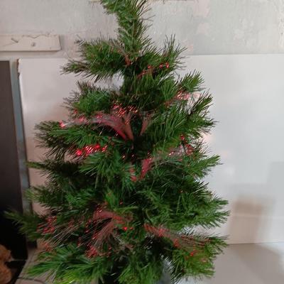 Working Trim a Home 2.5 foot Fiber optic Christmas tree with rotating movement