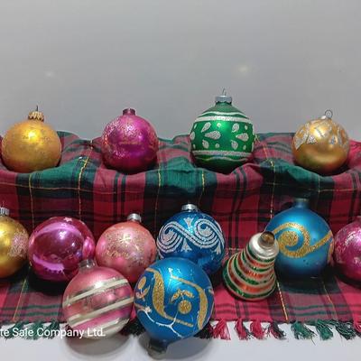 Ornaments with glitter and printed designs USA Shiny Brite - for crafting missing lids or significant paint loss
