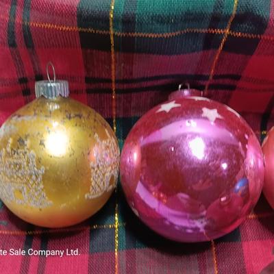 Ornaments with glitter and printed designs USA Shiny Brite - for crafting missing lids or significant paint loss