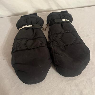 Hiking Gear Includes Size 10 Merrell Boots (GB-MG)